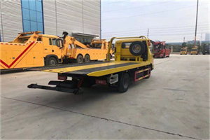 桐柏非事故拖车