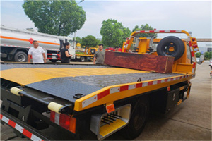 桐柏附近拖车电话号码服务